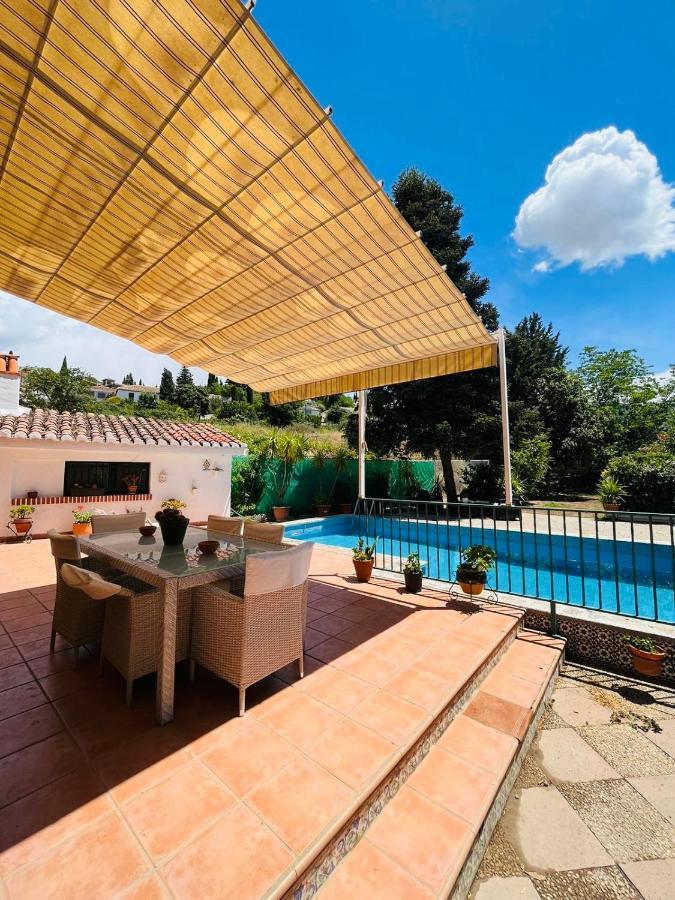 Villa Huetor , Piscina Y Barbacoa Privada Уэтор-Вега Экстерьер фото