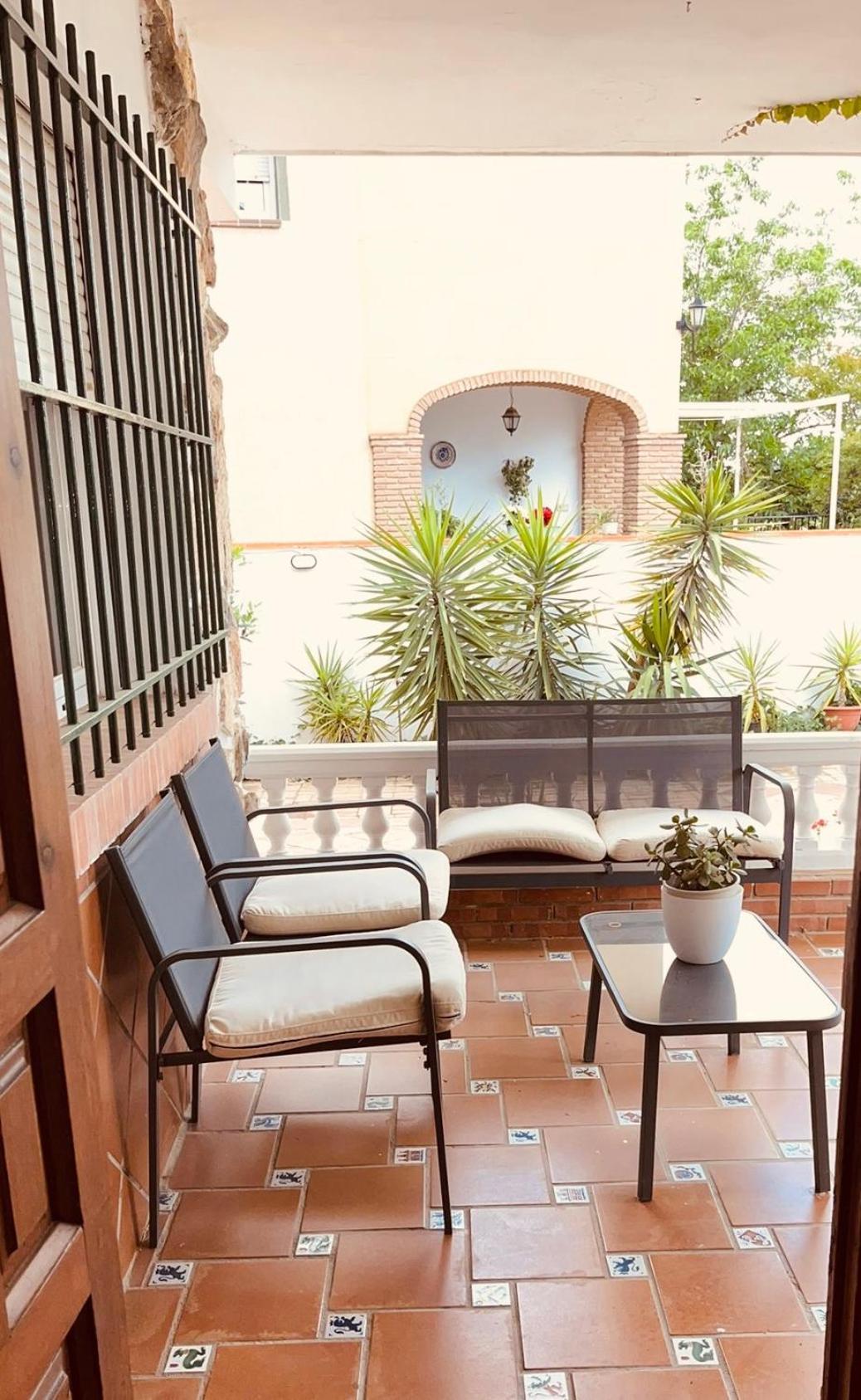 Villa Huetor , Piscina Y Barbacoa Privada Уэтор-Вега Экстерьер фото